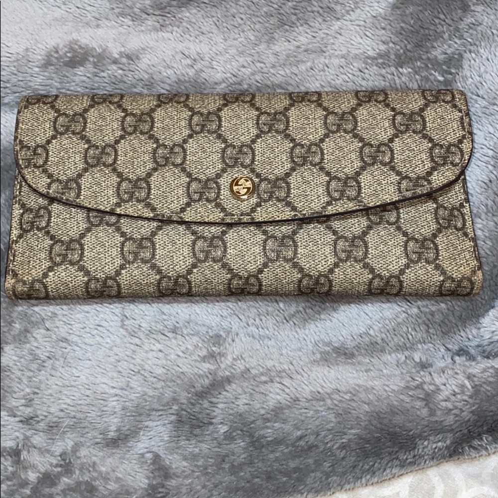 Authentic Gucci GG Plus Trifold Wallet
